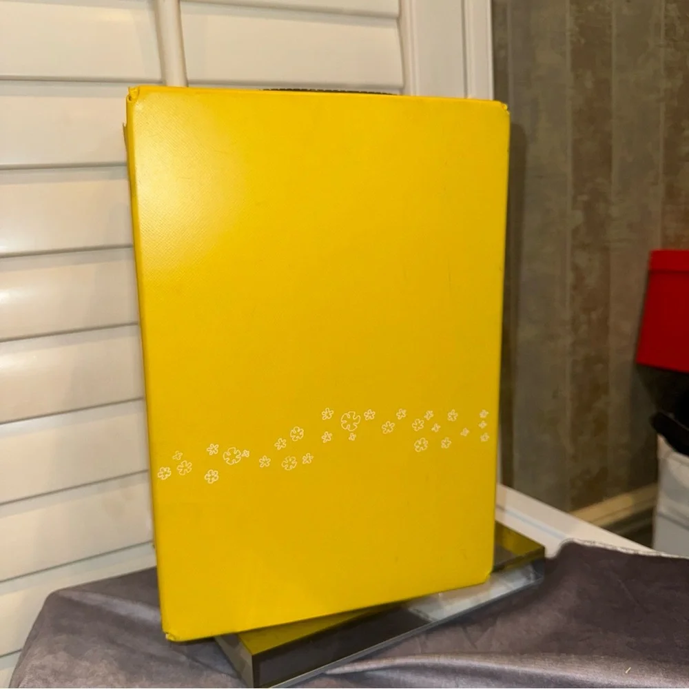 Barbie Skipper Yellow‎ Carrying Case